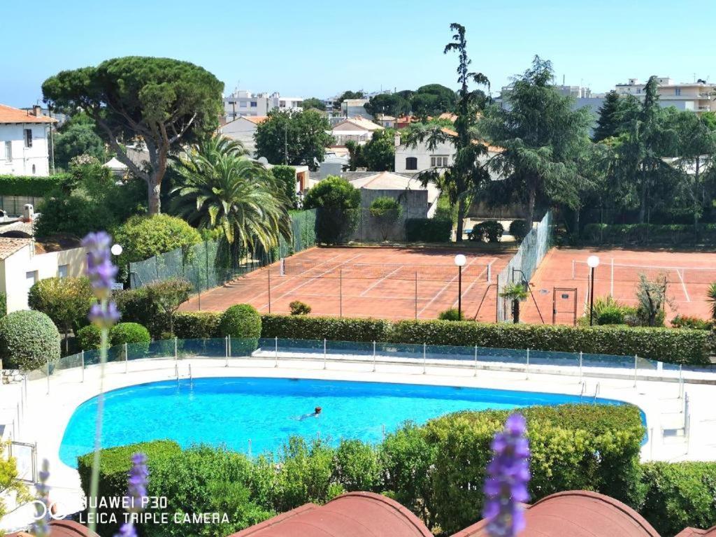 2 Pieces Climatise-Wifi / 4 Voyageurs / Boxe Prive / 2 Piscines / 2 Tennis / Petanque / Pingpong أنتيب المظهر الخارجي الصورة